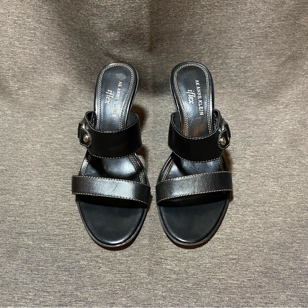 ANNE KLEIN faux patent leather heels